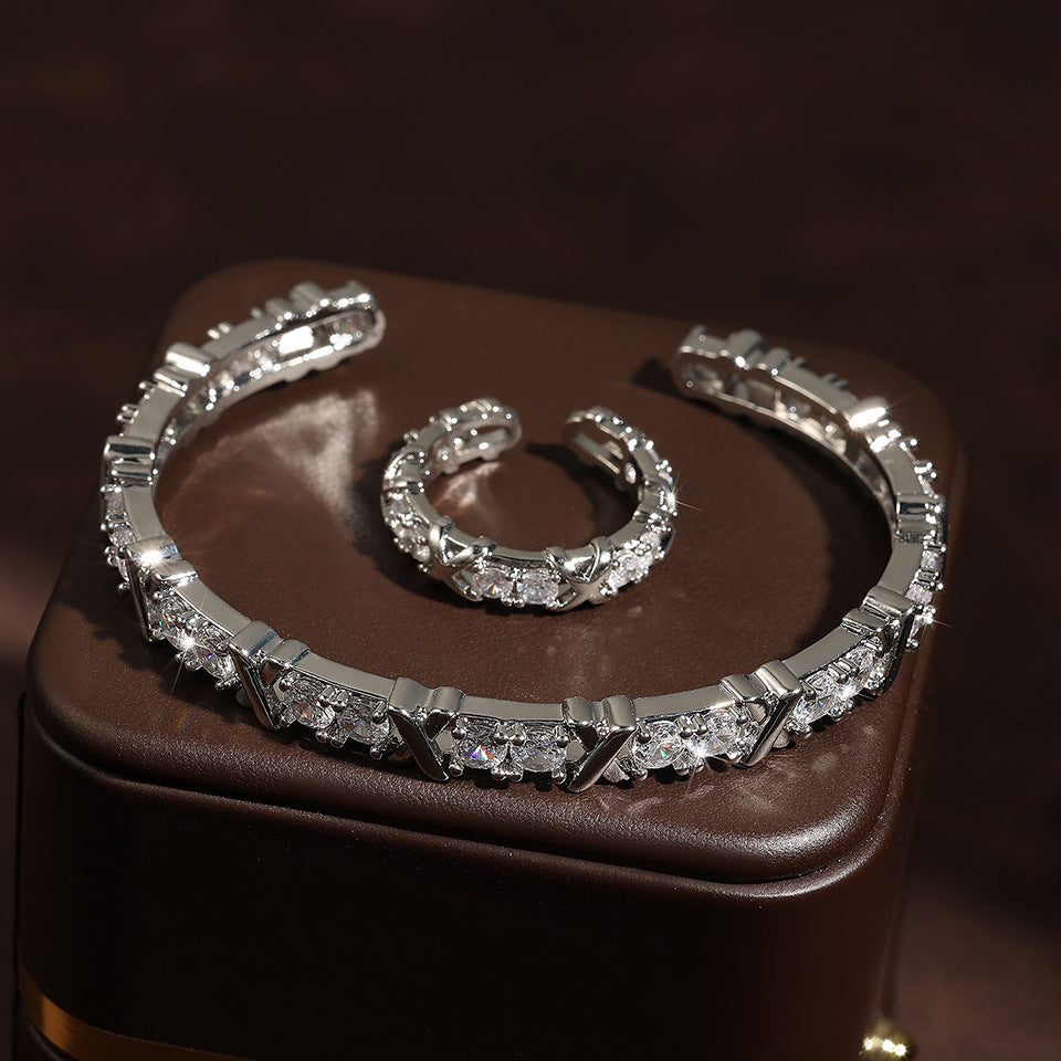 Geometric Crystal Luxe Set – Bold Designer Elegance