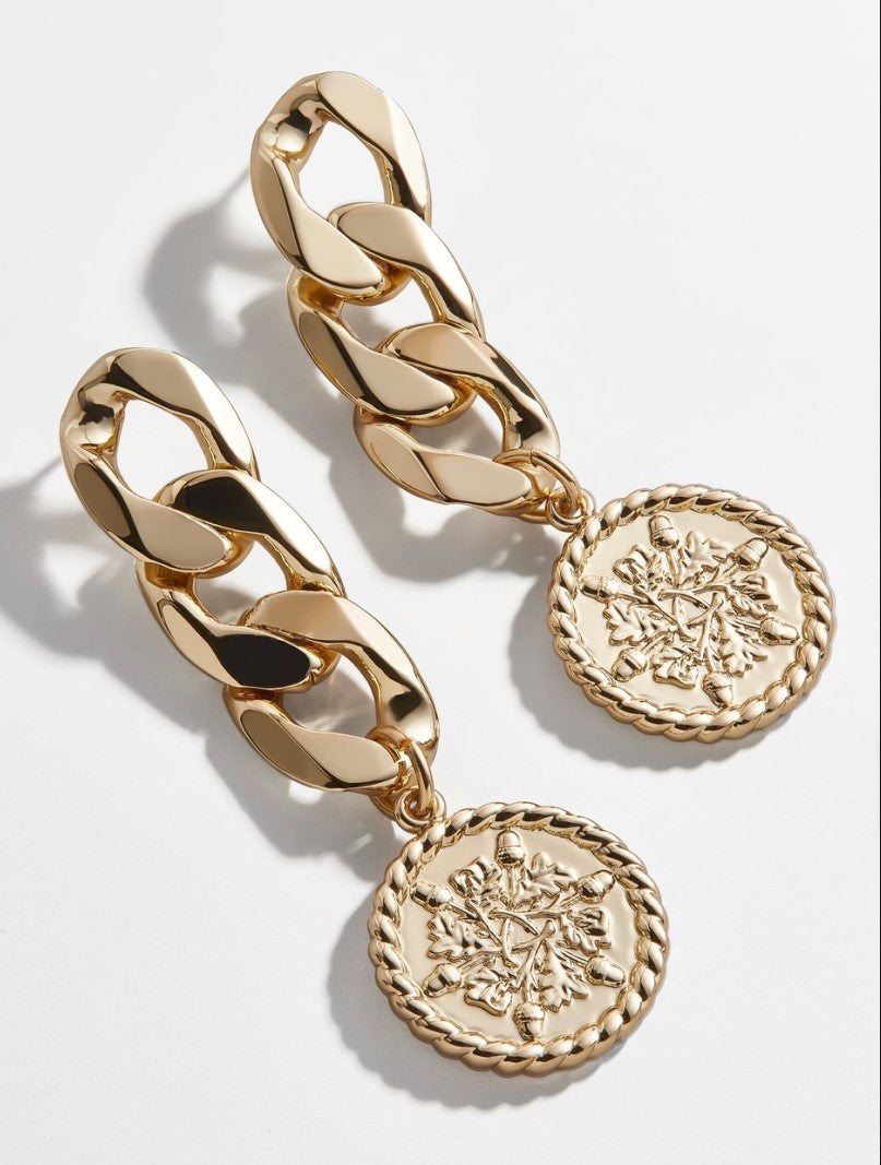 Vintage Queen Coin Chain Earrings – Bold Luxury Statement