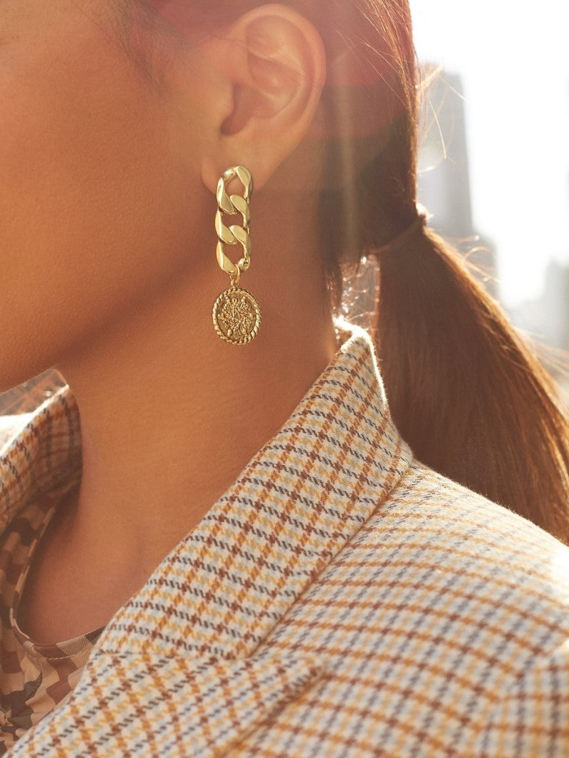 Vintage Queen Coin Chain Earrings – Bold Luxury Statement