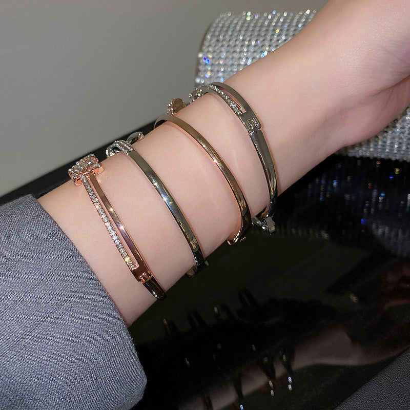Luxury Crystal Knot Bangle Bracelet