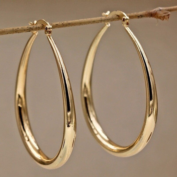 Classic Gold Hoop Earrings – Timeless Elegance, Everyday Luxury