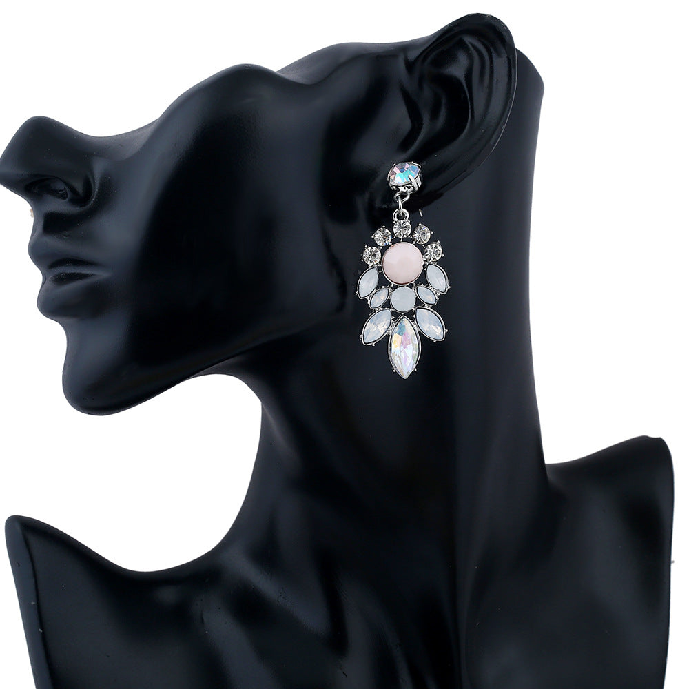 Luxury Crystal Drop Earrings – Shine Like Pure Elegance