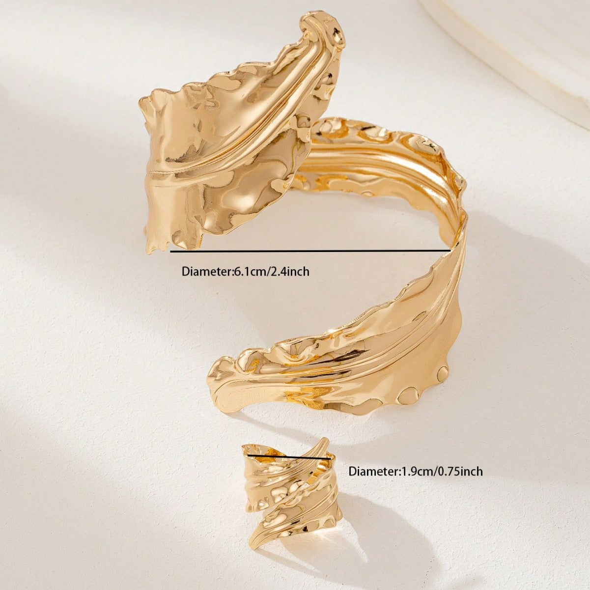 Sculpted Leaf Gold Cuff Set – Bold Artistic Luxury