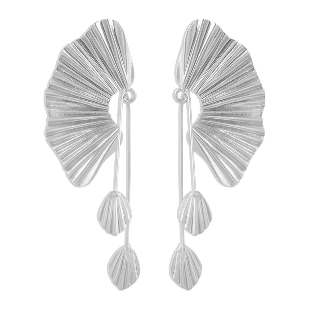 Luxury Fan Drop Earrings – Artistic Elegance in Motion
