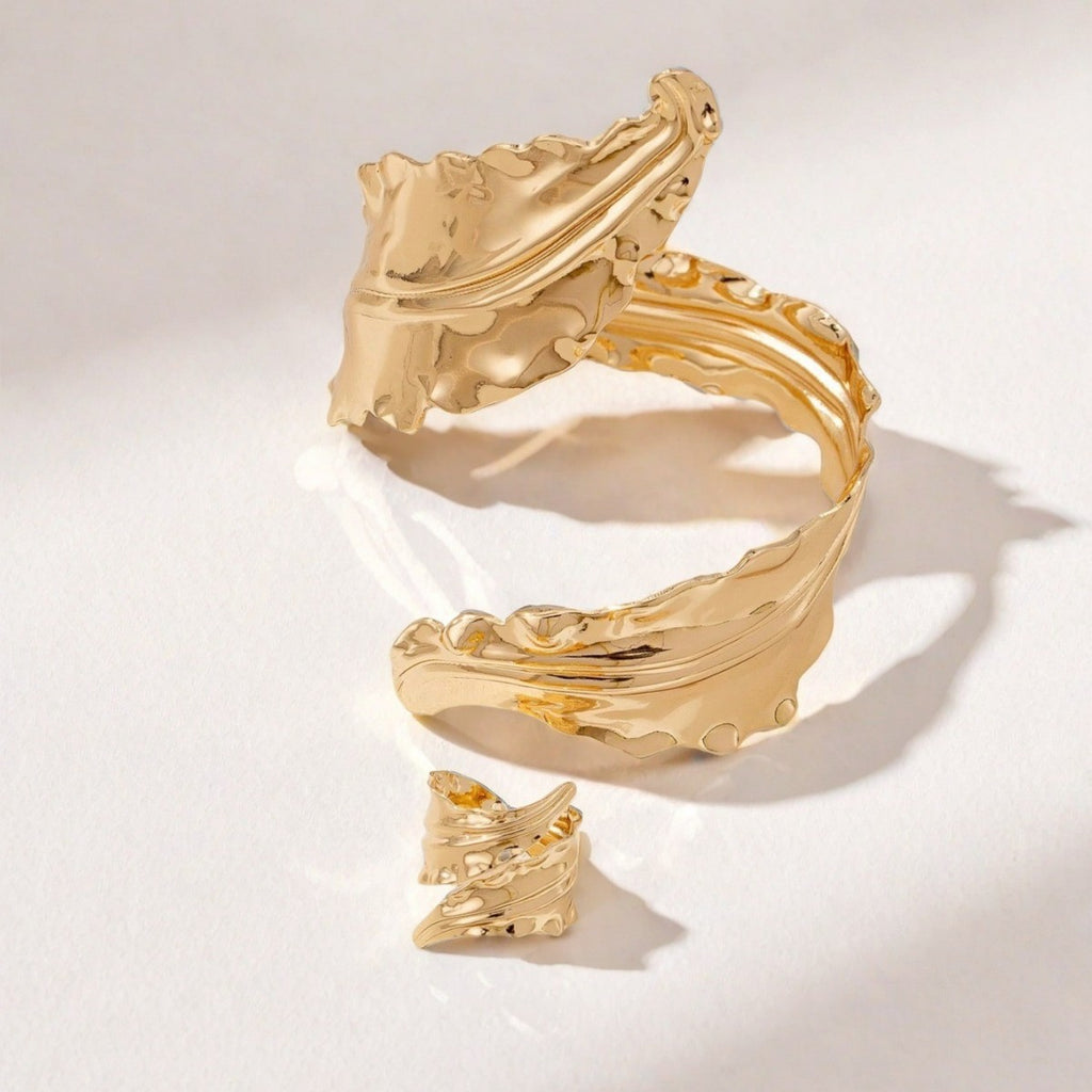 Sculpted Leaf Gold Cuff Set – Bold Artistic Luxury