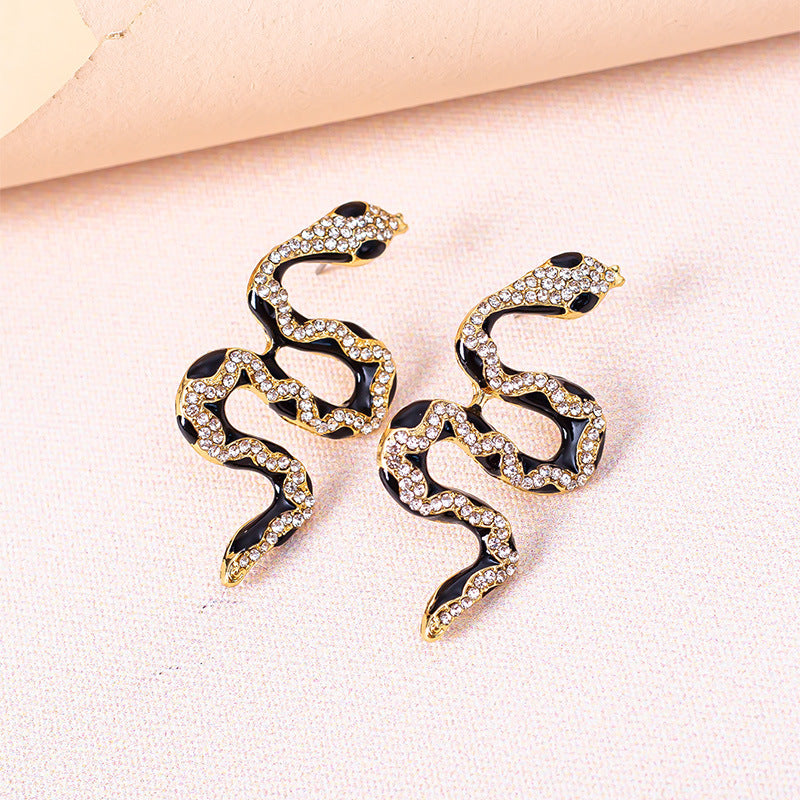 Snake Crystal Earrings – Bold, Fearless & Unforgettable