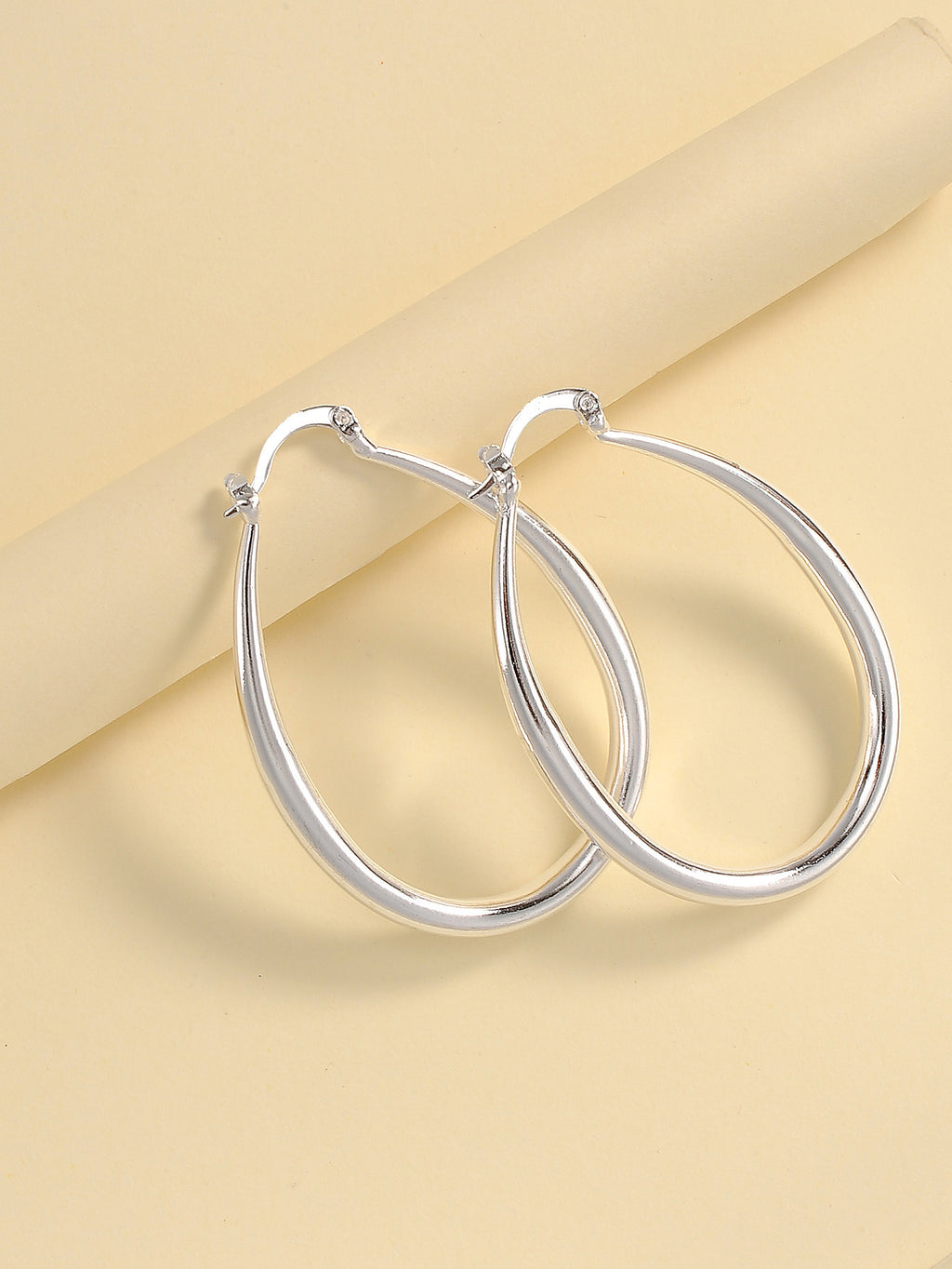 Classic Gold Hoop Earrings – Timeless Elegance, Everyday Luxury