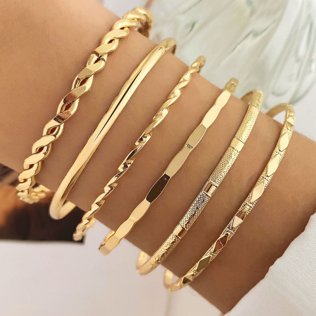 Multi-Layer Gold Bracelet Set – Effortless Stacked Luxury