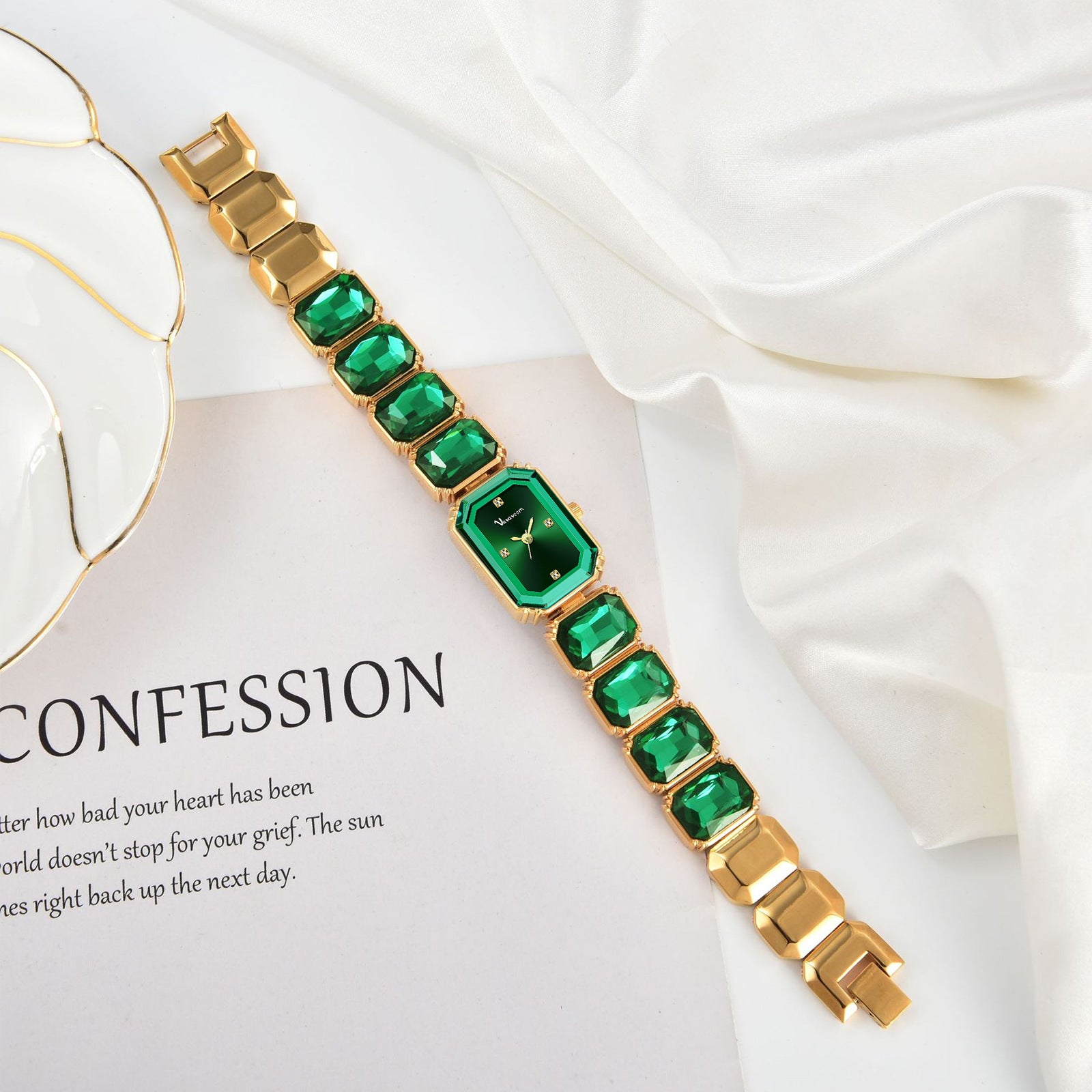 Vavavoom™ Emerald Luxe Bracelet Watch