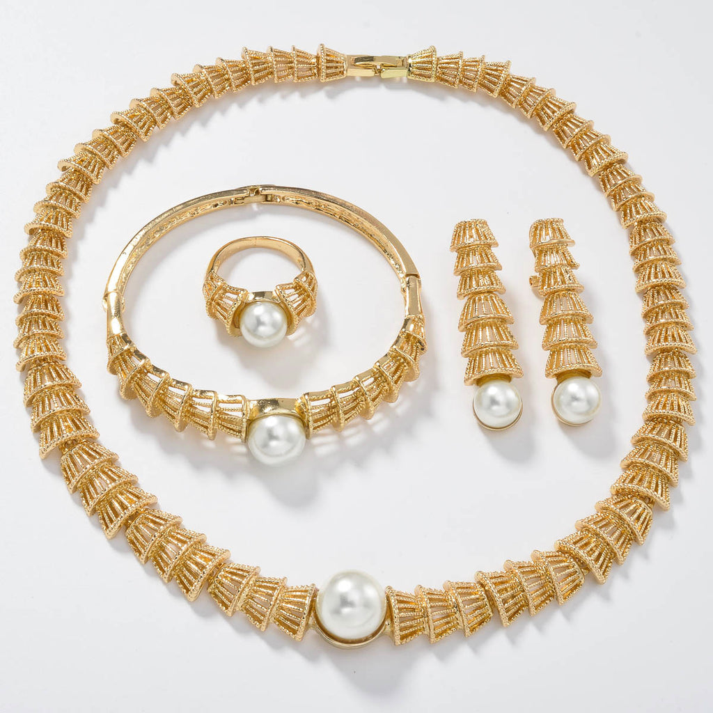Royal Baroque Pearl Jewelry Set – Vintage Gold Collection