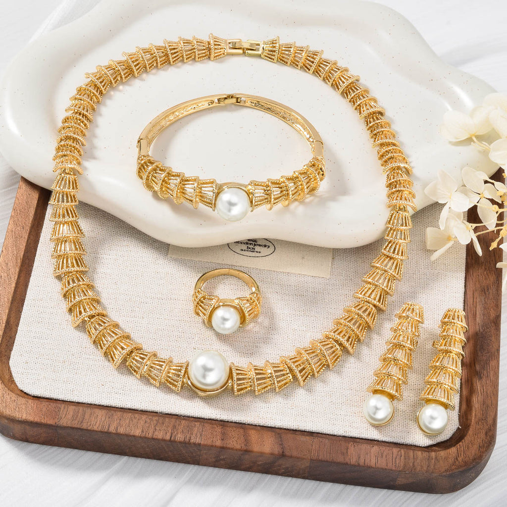 Royal Baroque Pearl Jewelry Set – Vintage Gold Collection