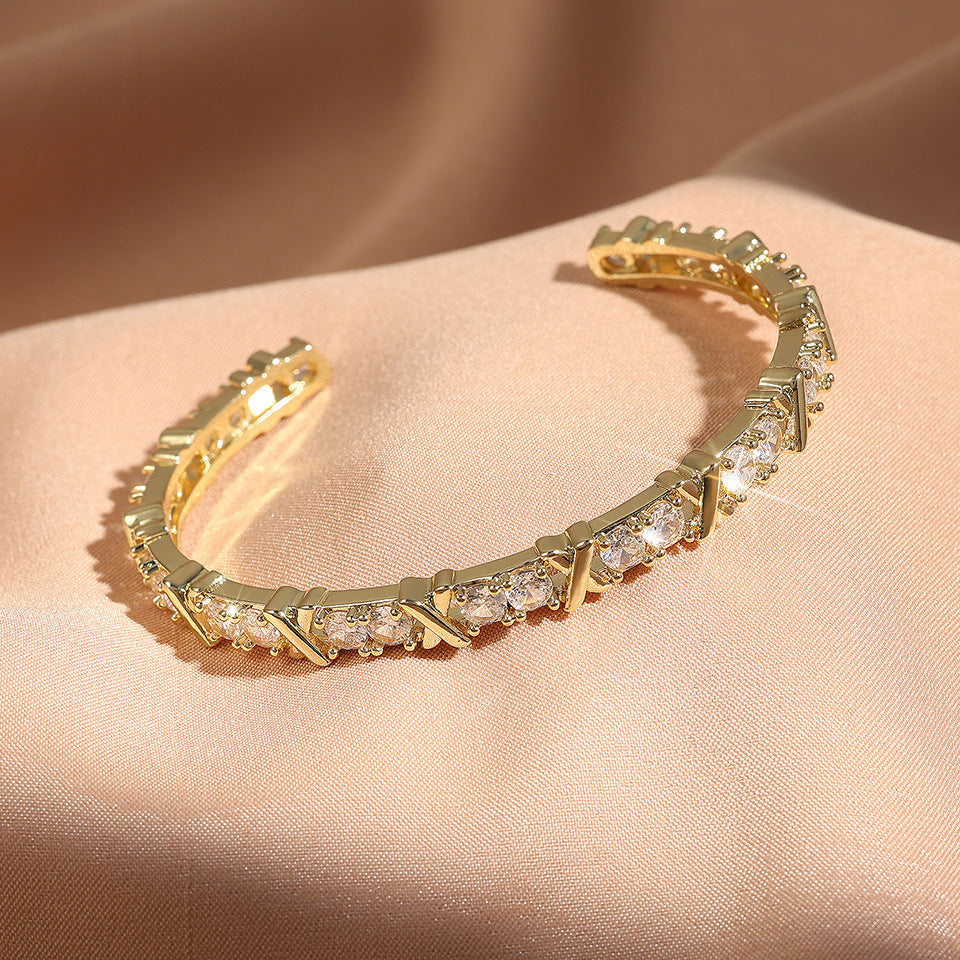 Geometric Crystal Luxe Set – Bold Designer Elegance