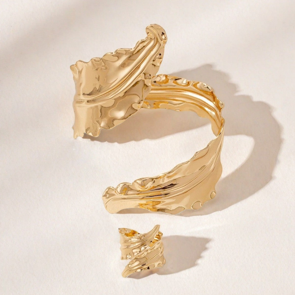 Sculpted Leaf Gold Cuff Set – Bold Artistic Luxury